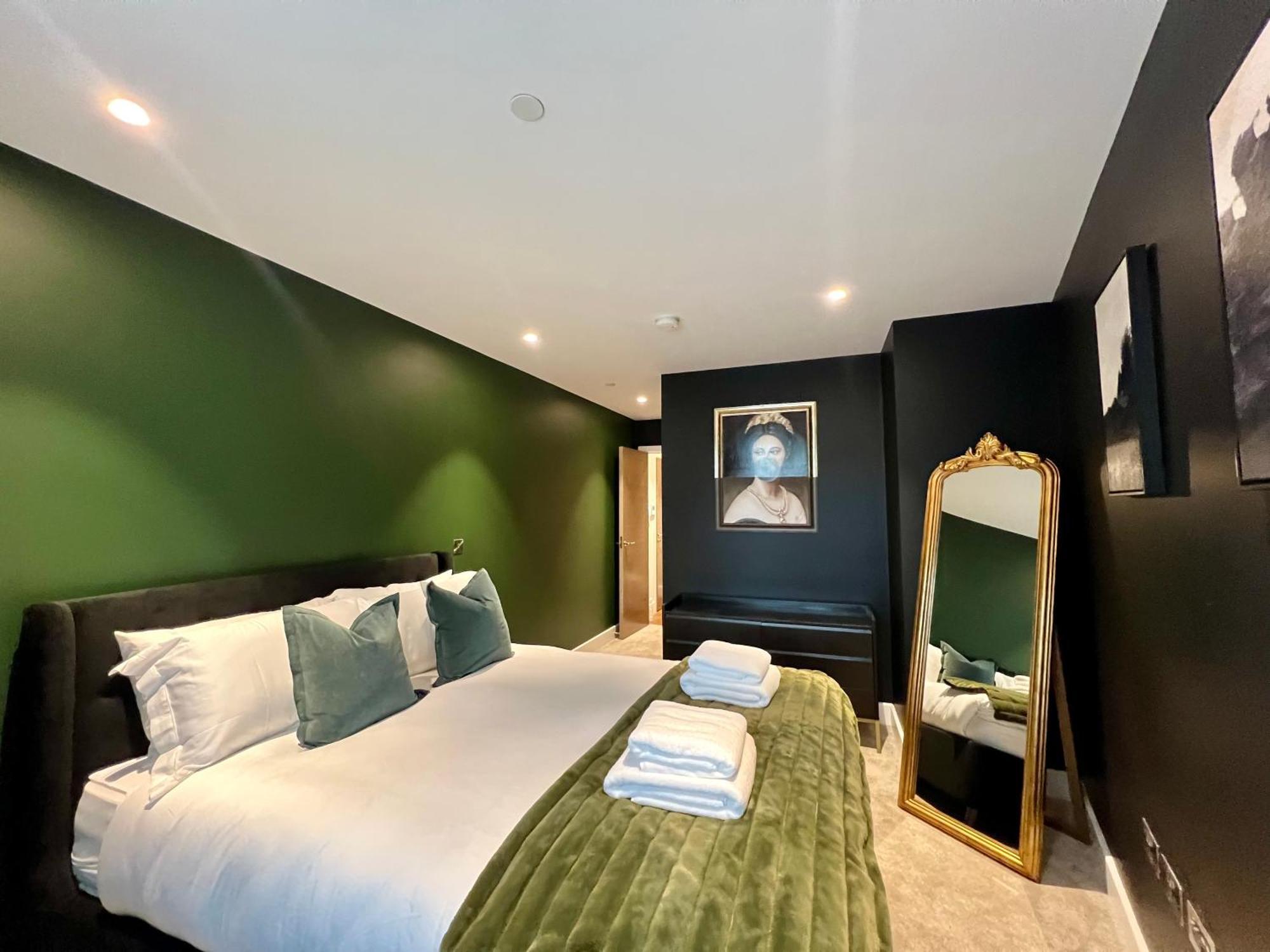 The Midnight Garden Escape At Ryedale House Apartment York Ngoại thất bức ảnh