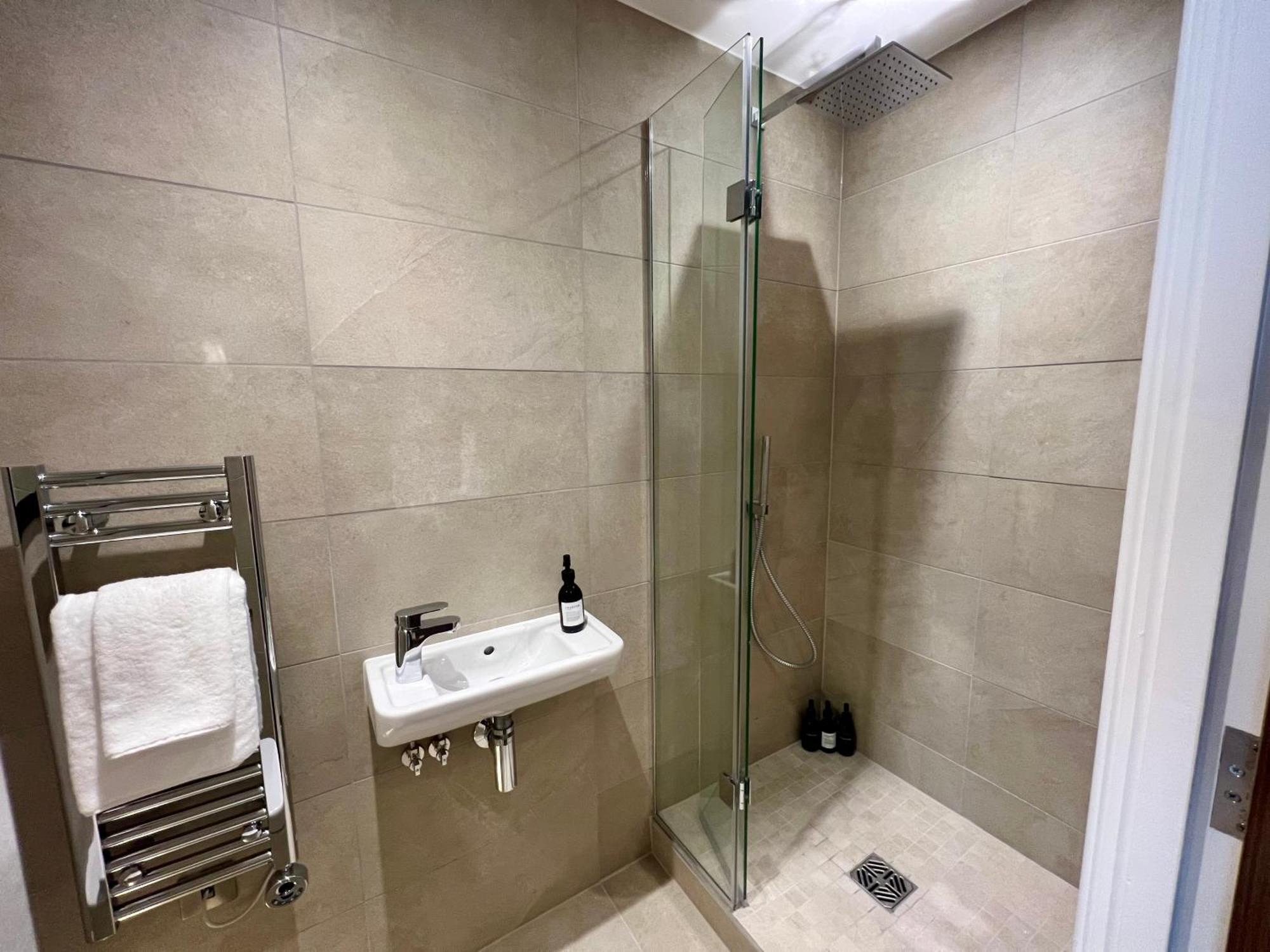 The Midnight Garden Escape At Ryedale House Apartment York Ngoại thất bức ảnh