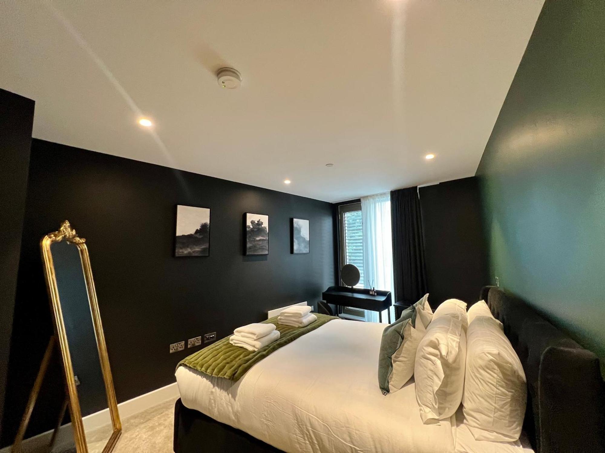The Midnight Garden Escape At Ryedale House Apartment York Ngoại thất bức ảnh